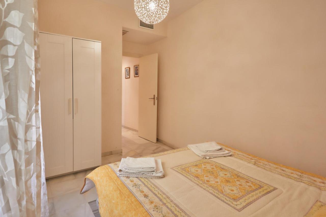 Two Bedrooms Leonor Davalos Seville Exterior photo