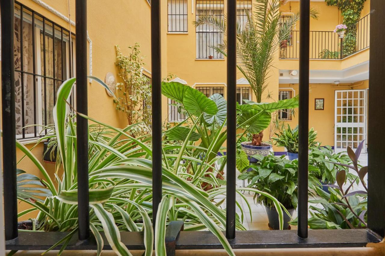 Two Bedrooms Leonor Davalos Seville Exterior photo
